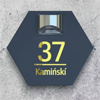 Spersonalizowane sześciokątne tabliczki do drzwi wycięte i grawerowane na energię słoneczną